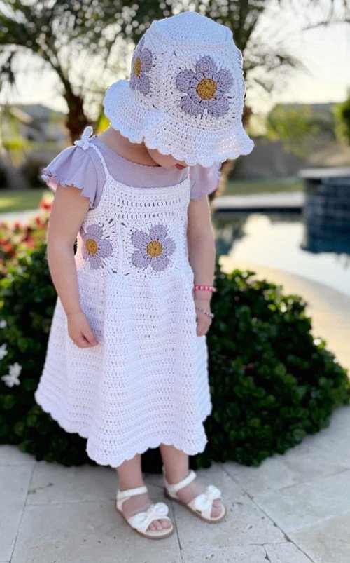 3. Crochet Field Of Daisies Sun Dress